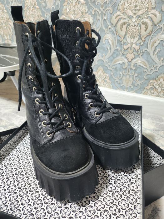 Продам сапоги, ботинка, туфли