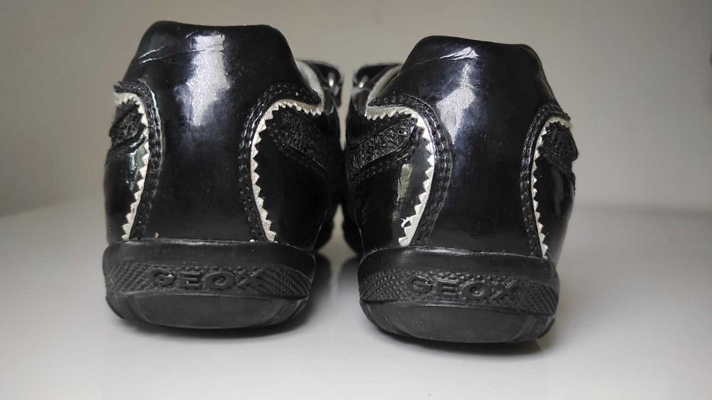 Детски обувки Geox 25 номер