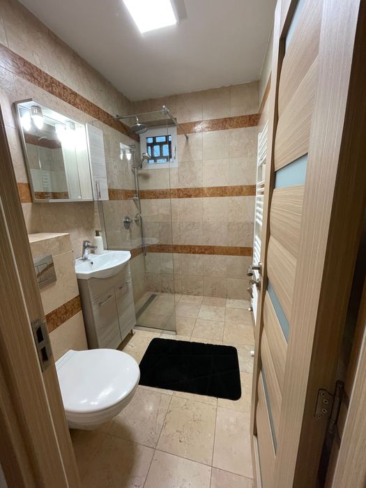 Inchiriez Ap cu doua camere Victoriei