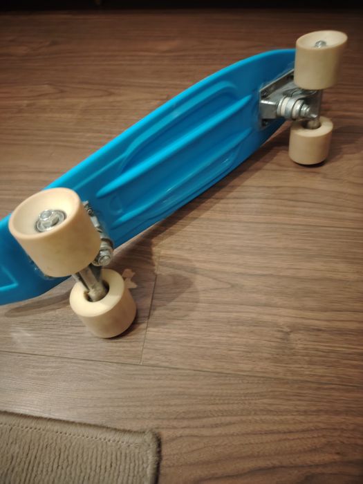 Skateboard aproape nou