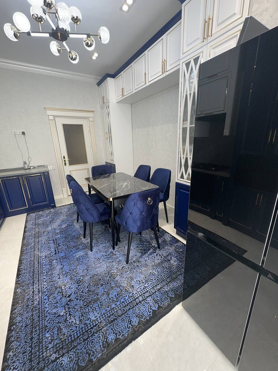 Oq Saroy Продается 4 комнатная квартира ремонт Паркентский Макро