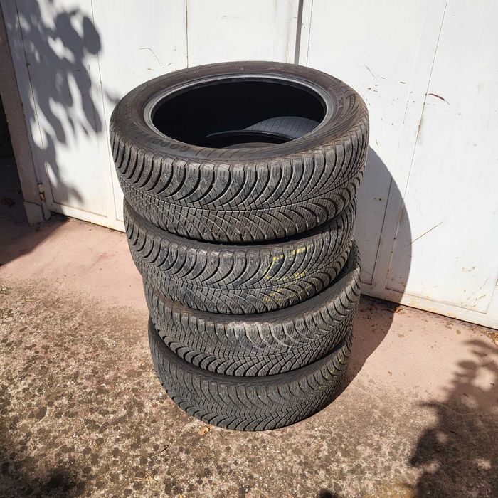 Гуми 205/55/17 Good Year-4бр. всесезонни