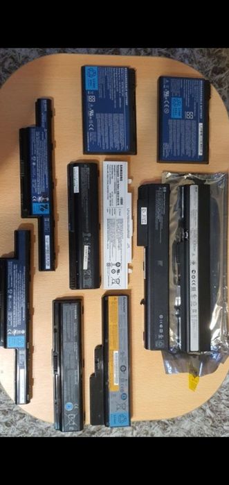 Vând baterii laptop