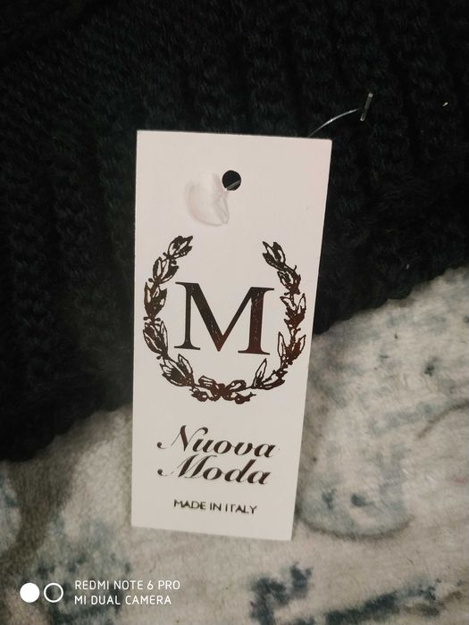 Нов с етикет шал ,яка,наметало за рамене или просто шал.made in italy