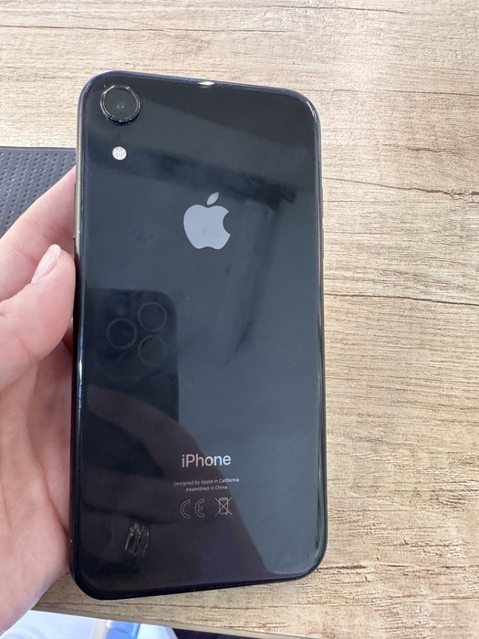 IPHONE XR на 64gb.