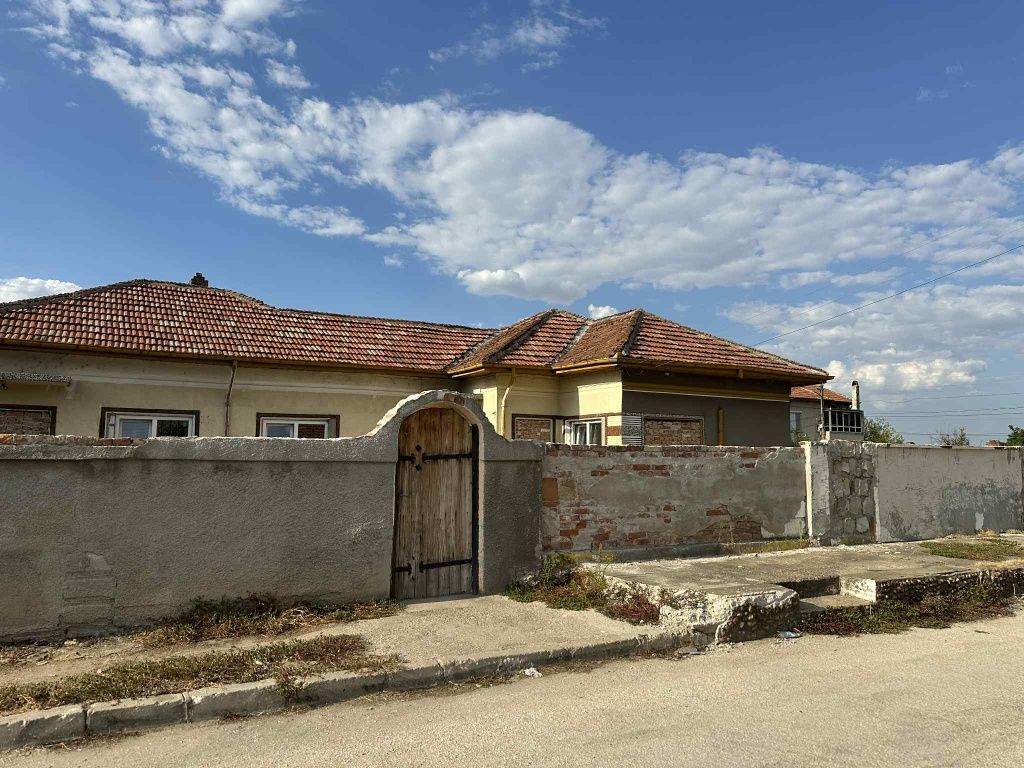 Къща в с. Айдемир