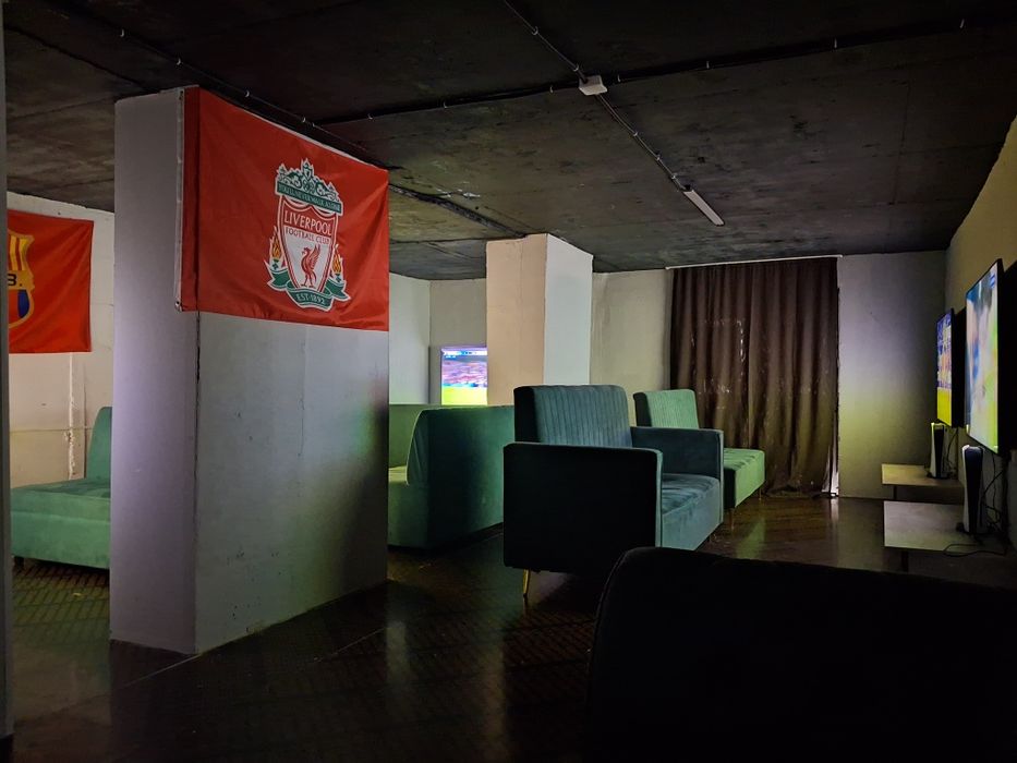 Продам телевизоры Самсунг 165 и диваны для бизнеса пс клуб