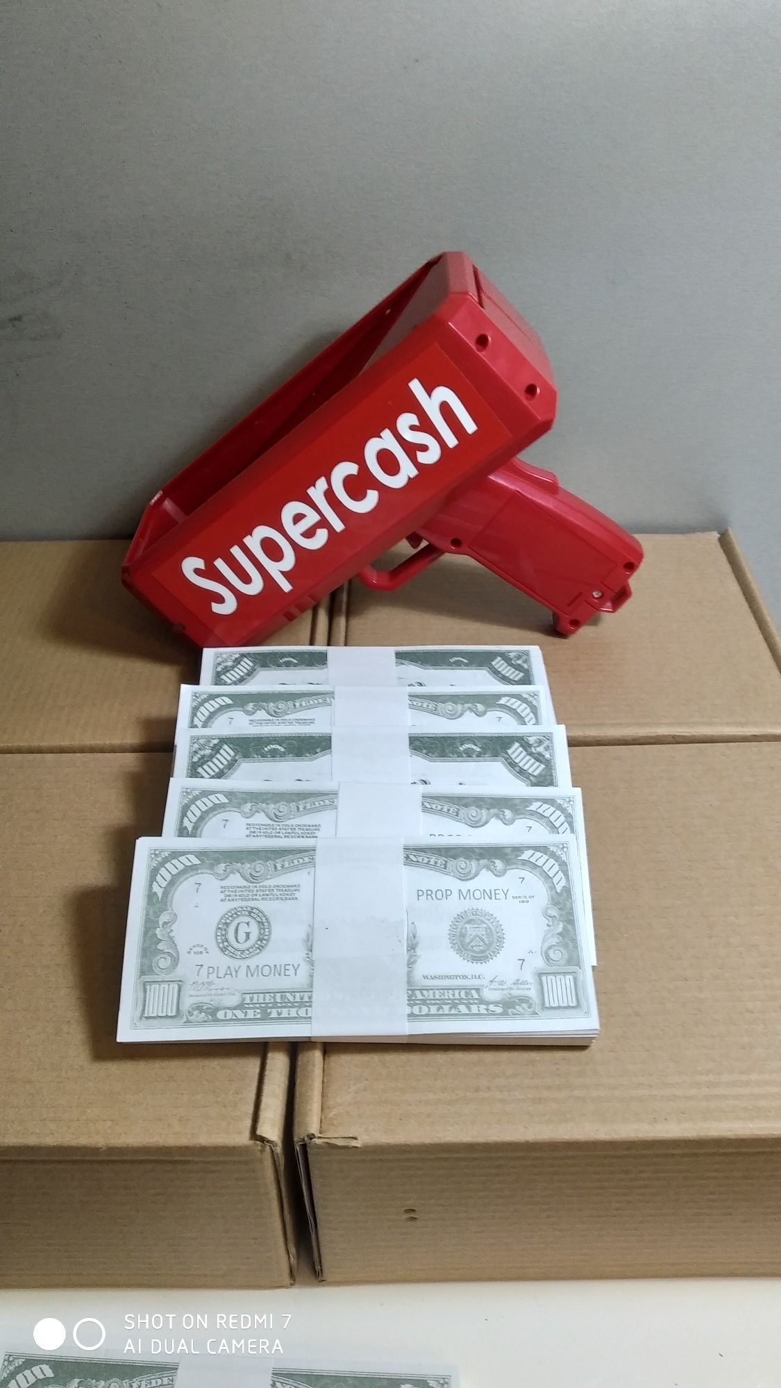 ПАРТИ пистолет  supercash  ХИТ !!!  / пистолет за пари