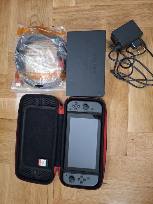 Nintendo switch цял комплект+FIFA 23