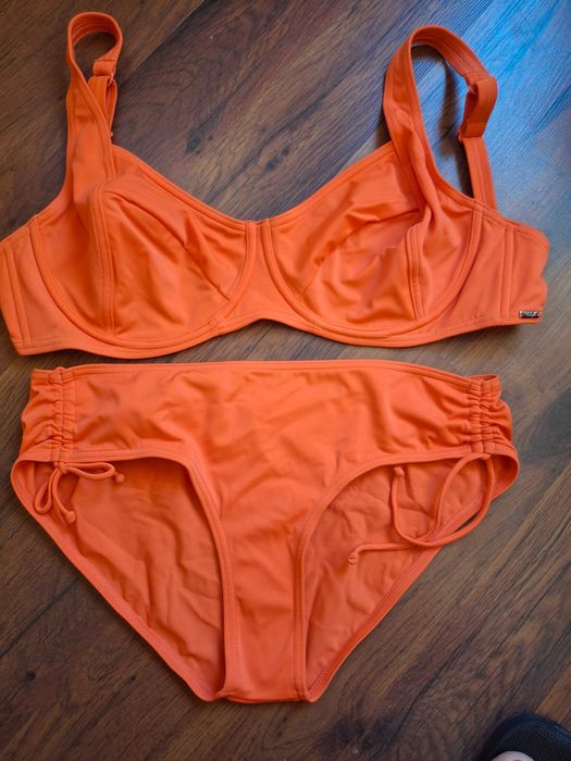 Нов бански Triumph