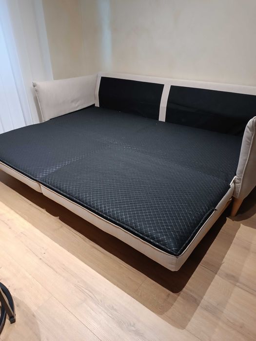 Разтегателен диван