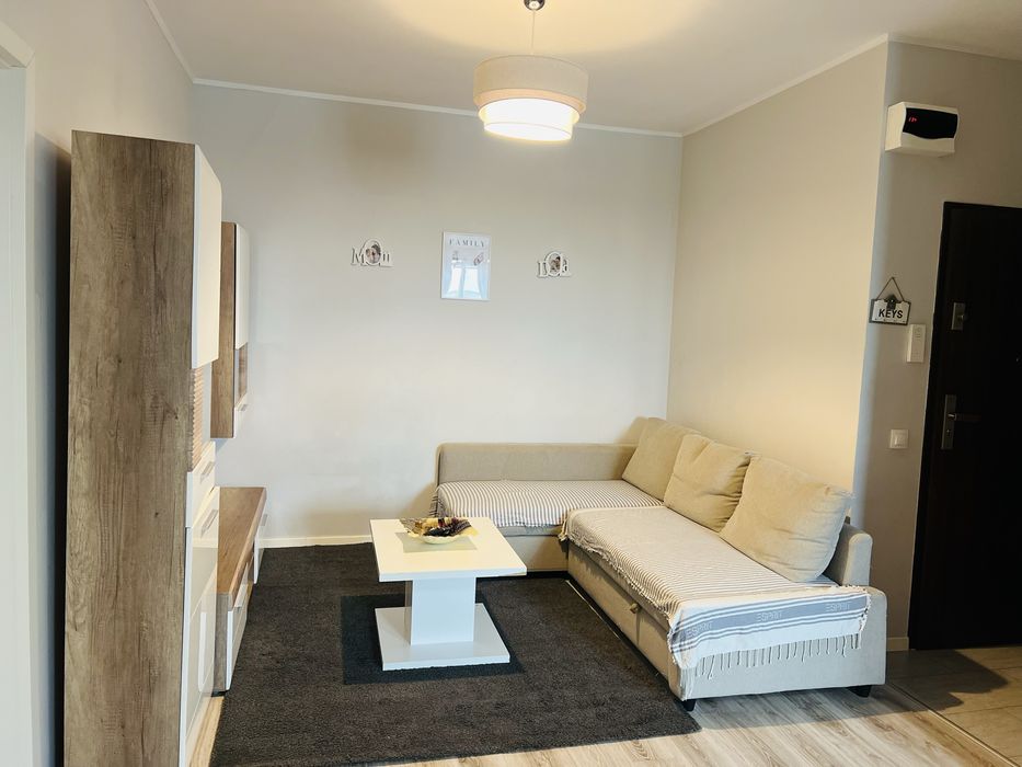 Proprietar , 3 cam complex Metropolitan Tower cu parcare privata.