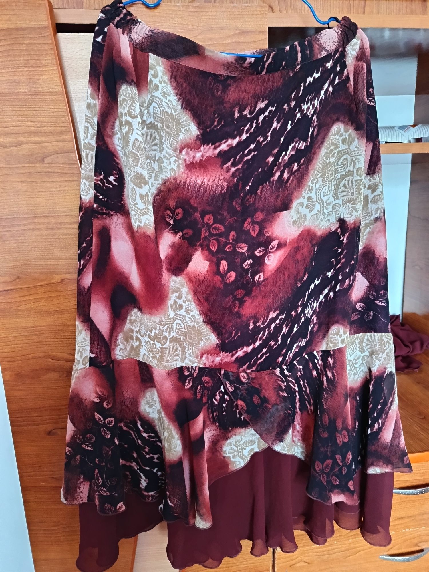 Costum elegant subțire