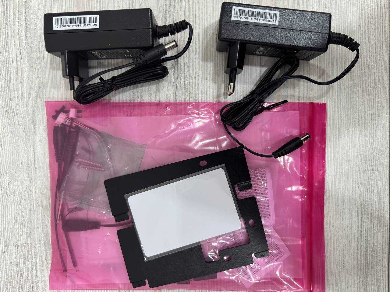 Домофон комплект Hikvision DS-KIS604-P (C)