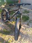 Vând fat bike Velors in stare foarte buna .
Bicicleta este în stare fo