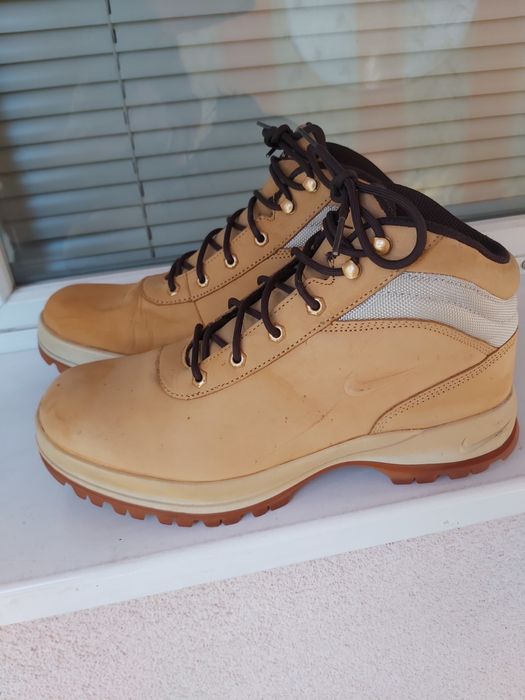 NIKE, ACG,трисезонни маратонки N43,28см стелка.