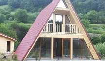 Case modulare moderne pe structura metalica, cabane tip A frame