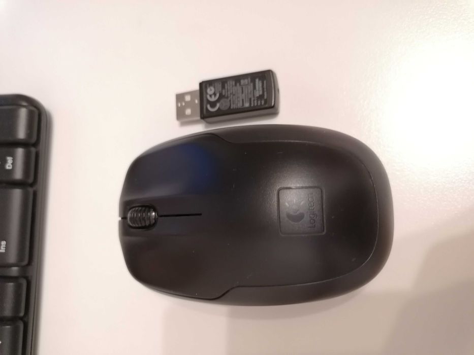 Vând kit tastatura și mouse Logitech