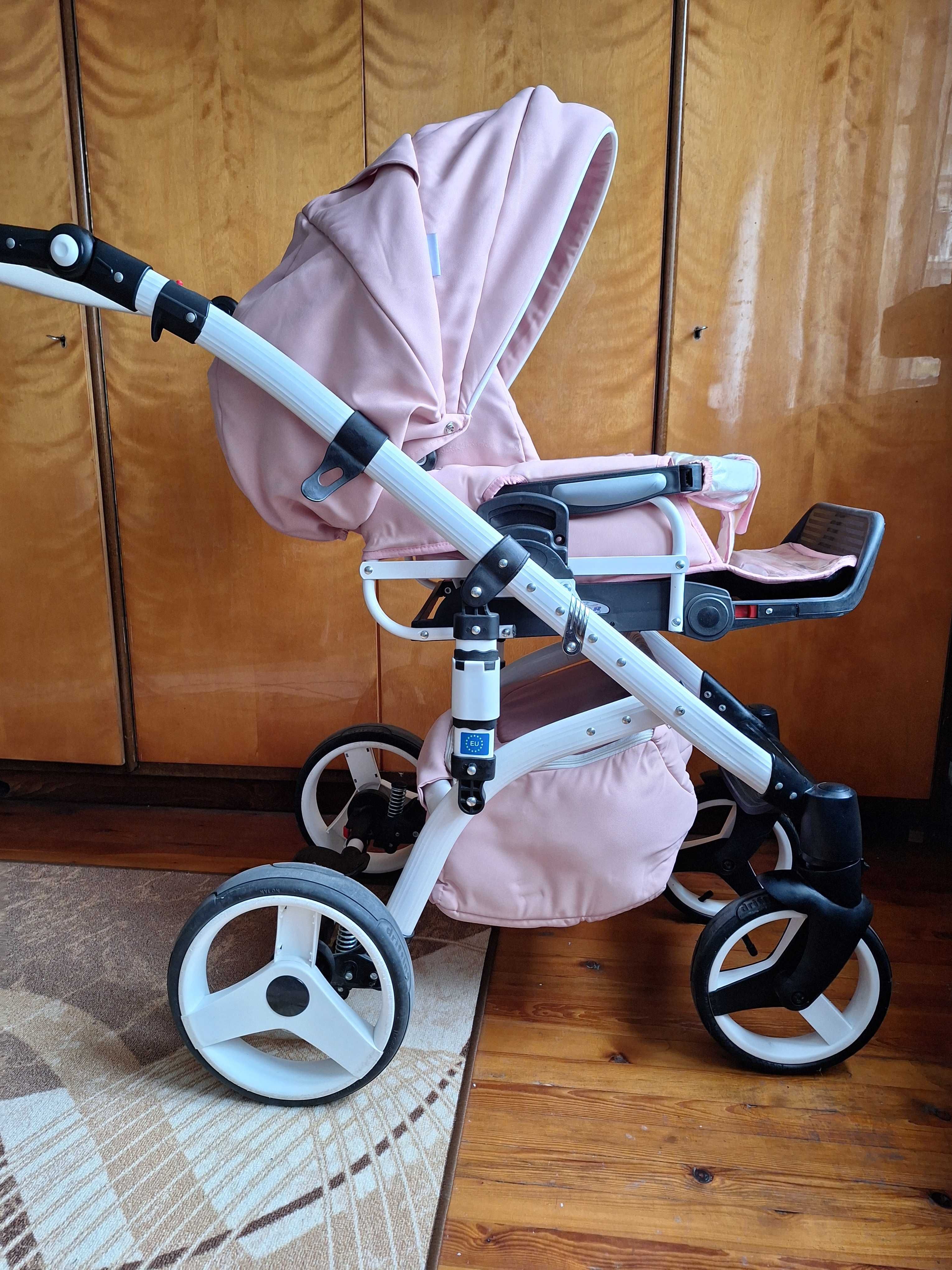 Комбинирана бебешка количка 3в1