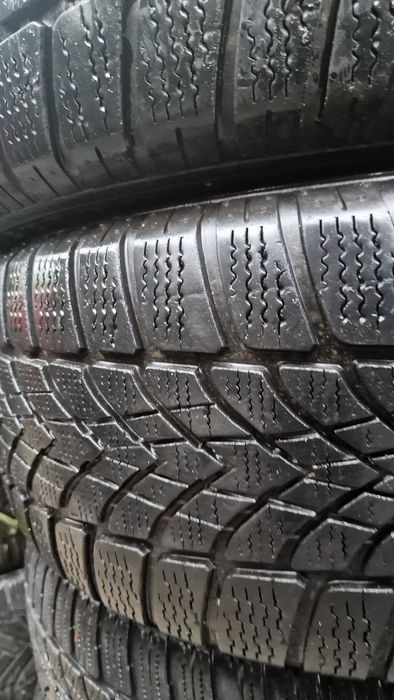 225 50 17 Dunlop 2 anvelope iarna
