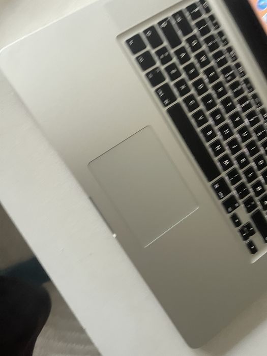 macbook pro 15 inch i7 baterie buna 750gb a1286