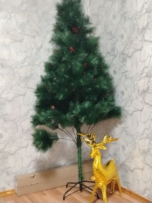 Продам ёлку с оленем
