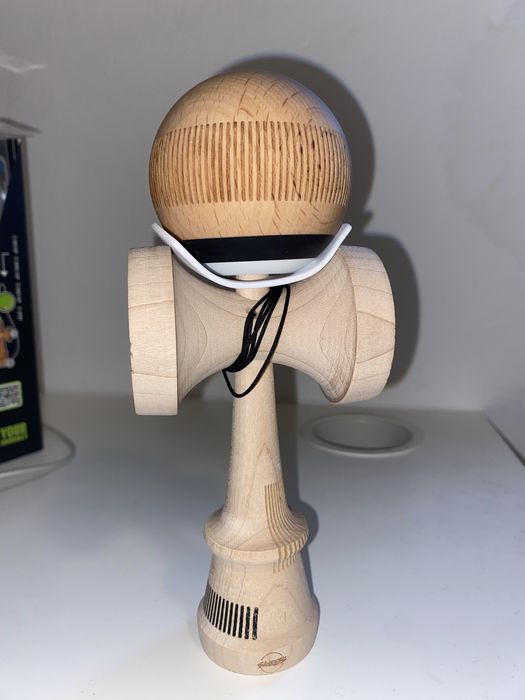 Kendama Sweets Broken Bones