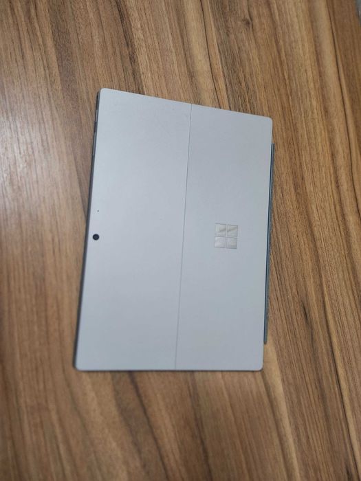 Microsoft Surface Pro 7
