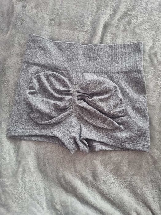 Спортни къси гащи