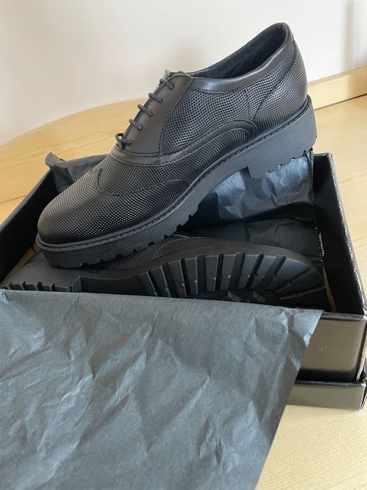 Дамски обувки естествена кожа