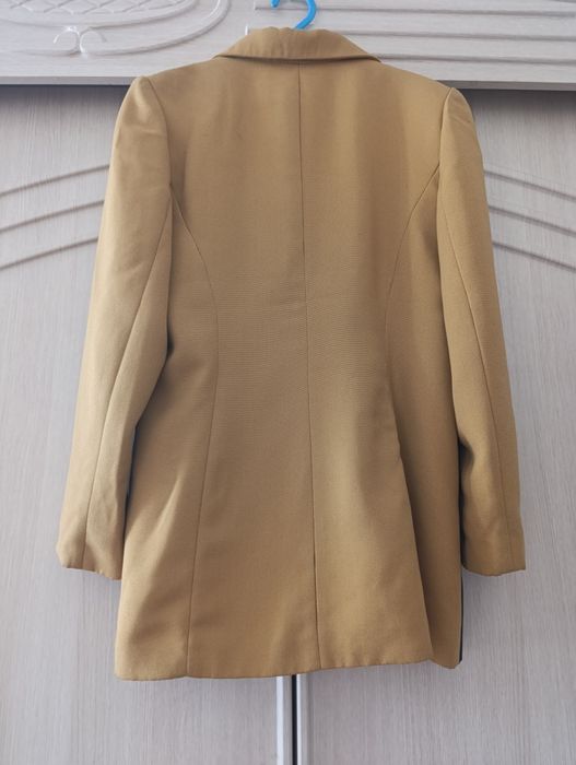 Костюм пиджак осенне-весенний