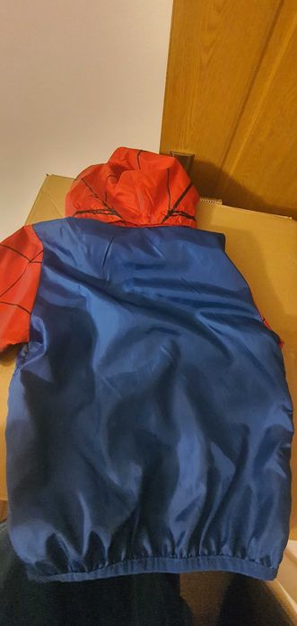 Geaca primavara marimea 116, H&M copii Spider Man