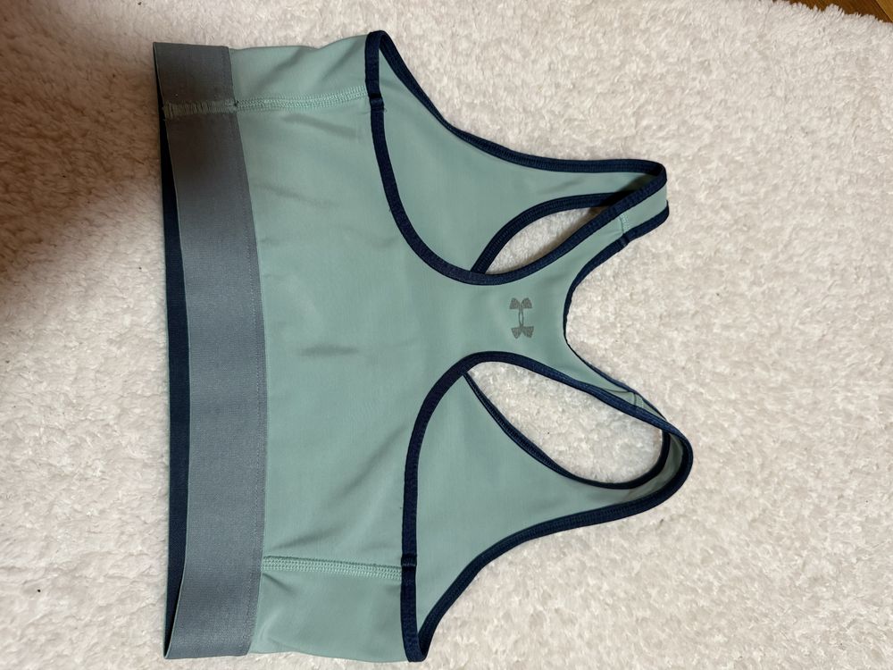 Бюстие Under Armour