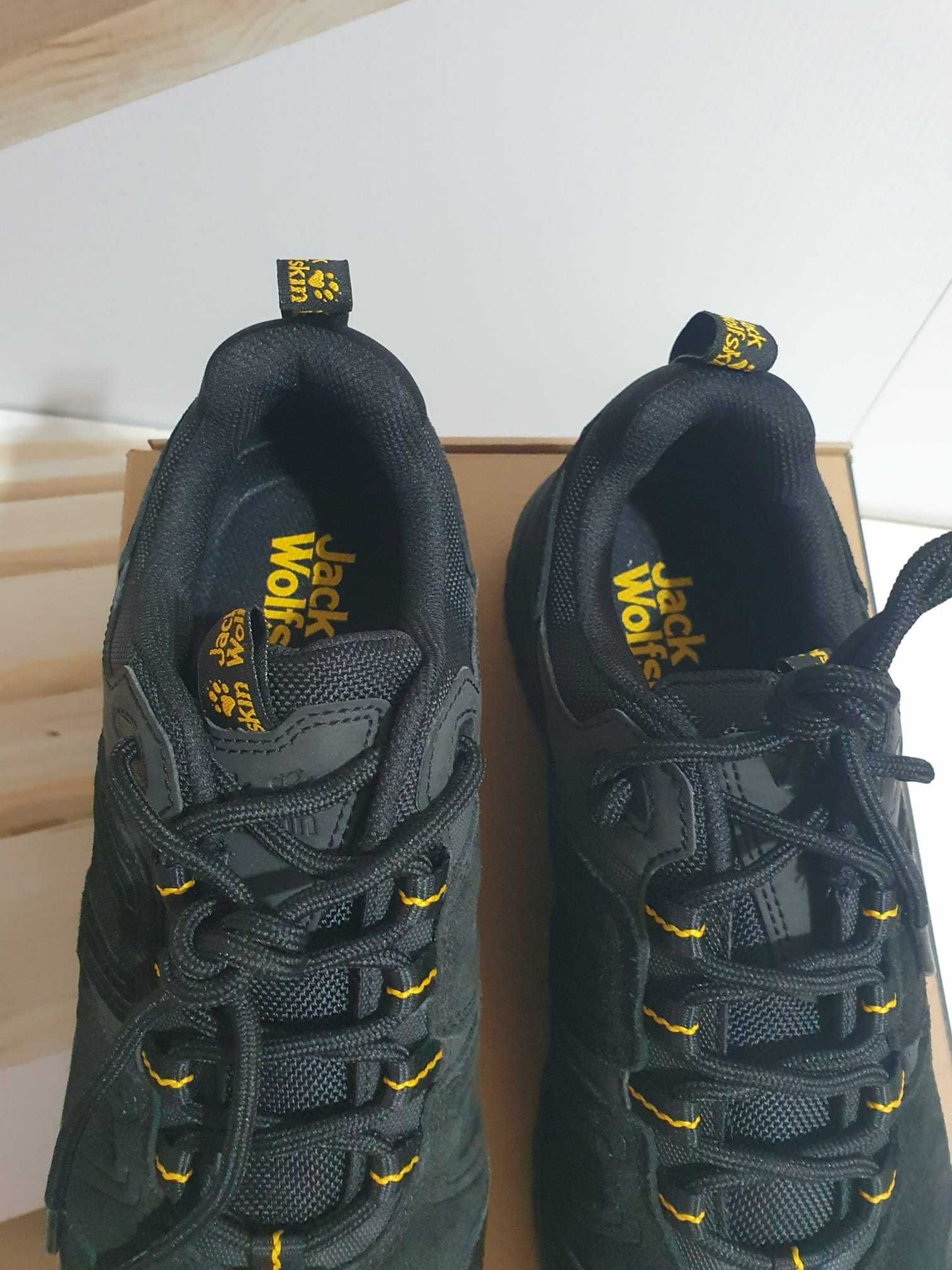 Jack Wolfskin Royal Hike masura 40.5 originali noi in cutie