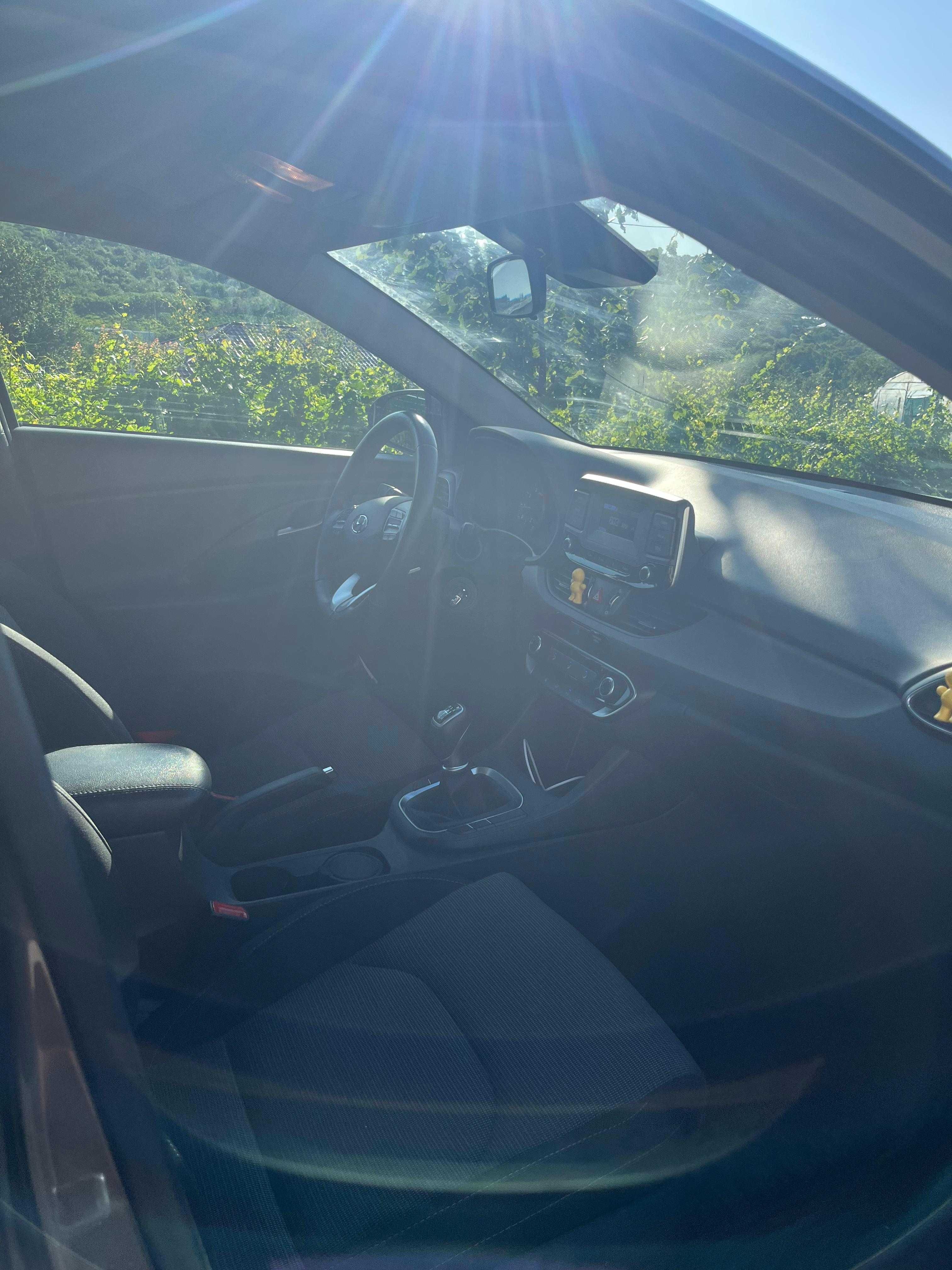 Hyundai i30 1.5dpi 110cp