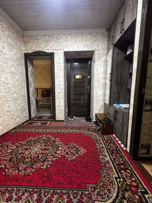 Продаётся 3 ком в ЧИНАРЕ