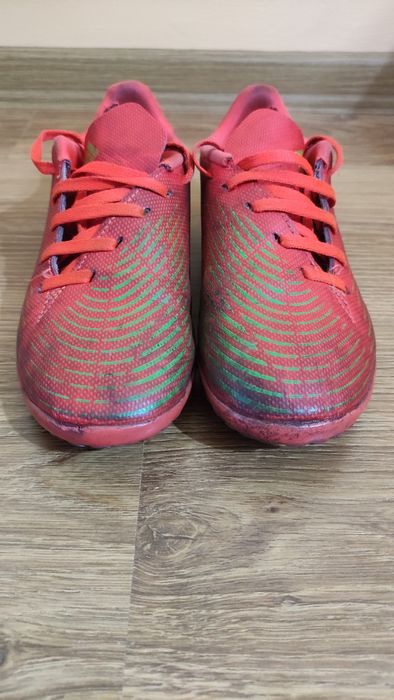 Adidas футболни стоножки 34 номер