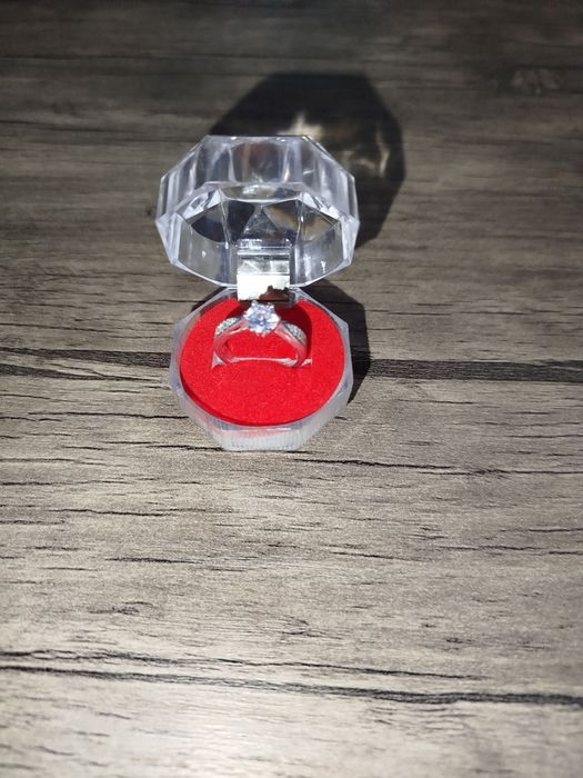 KUMUSH UZUK (proba: 925) СЕРЕБРЯНОЕ КОЛЬЦО (проба: 925)