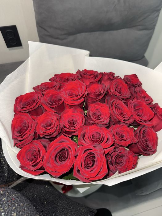 Букет роз  25 красные