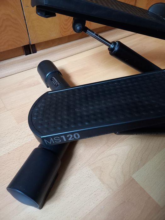 Степер с телескопична ос и дисплей.