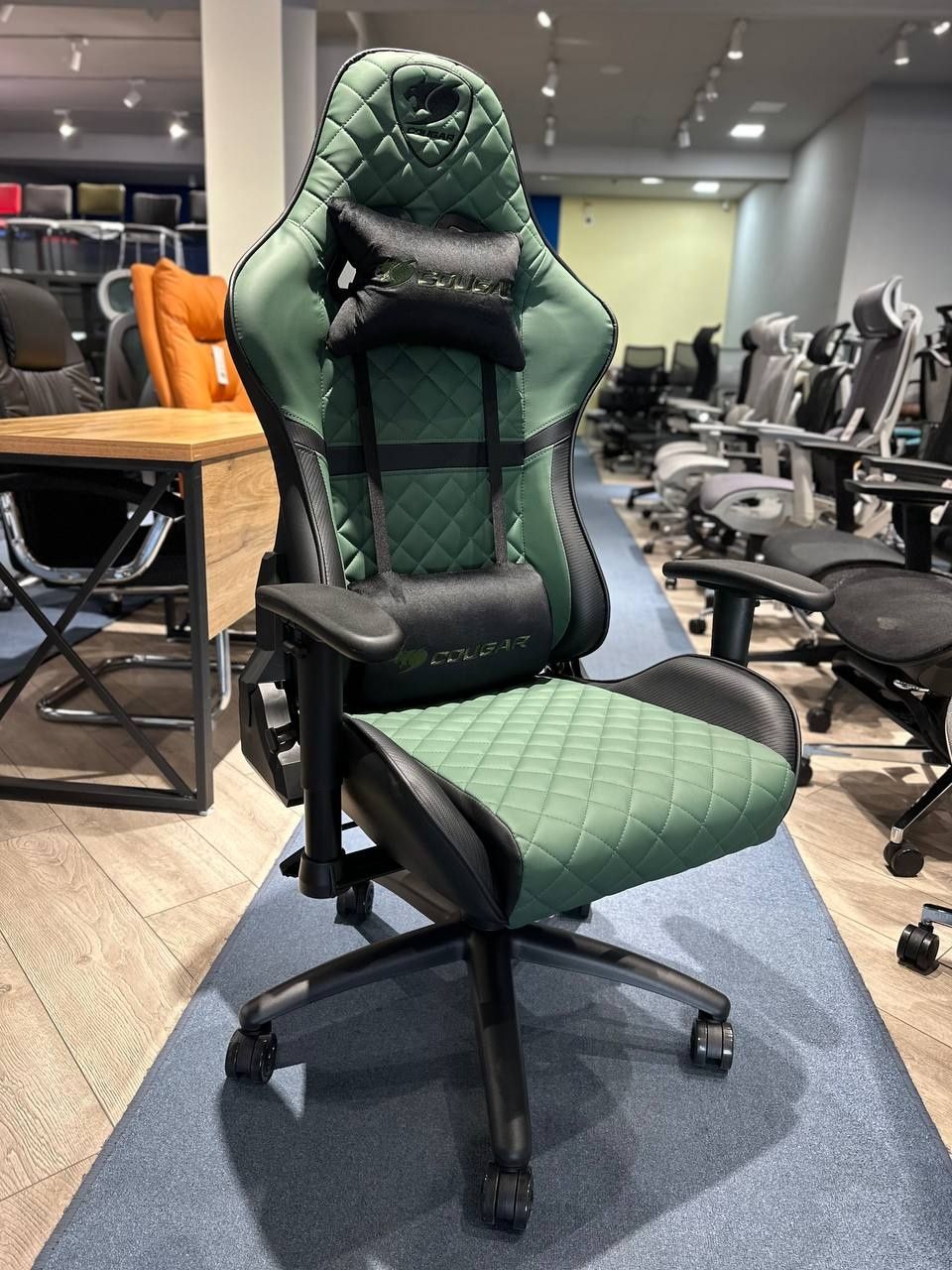 Геймерское кресло Cougar Green  спортивный игровые кресла со склада
