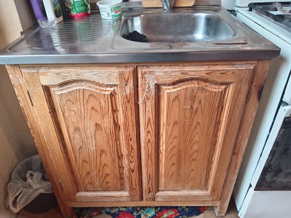 Gaz plitasi rakvina shkaf