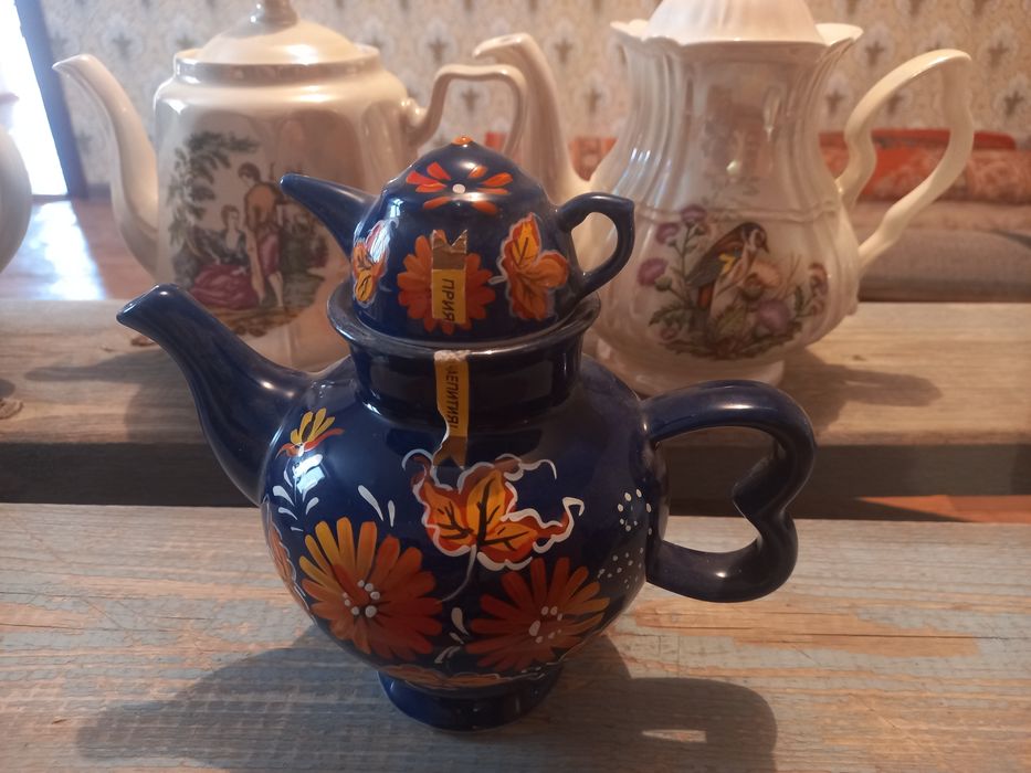 Продам посуду, чайники,