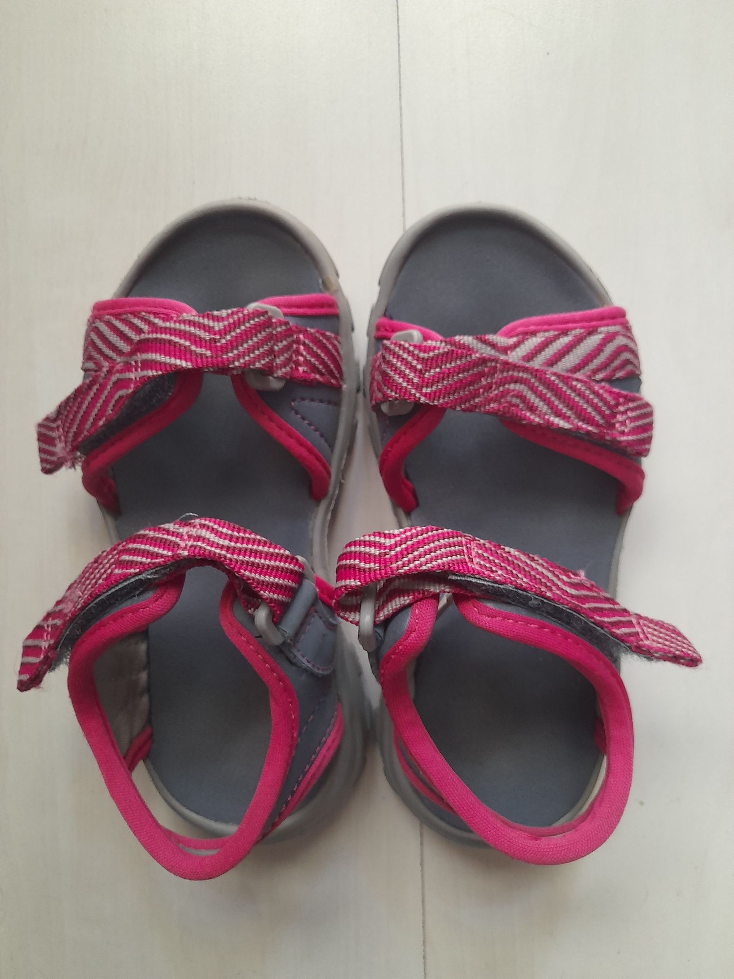 Сандали Crocs 26/27 и сандали делатлон 26/27 момиче
