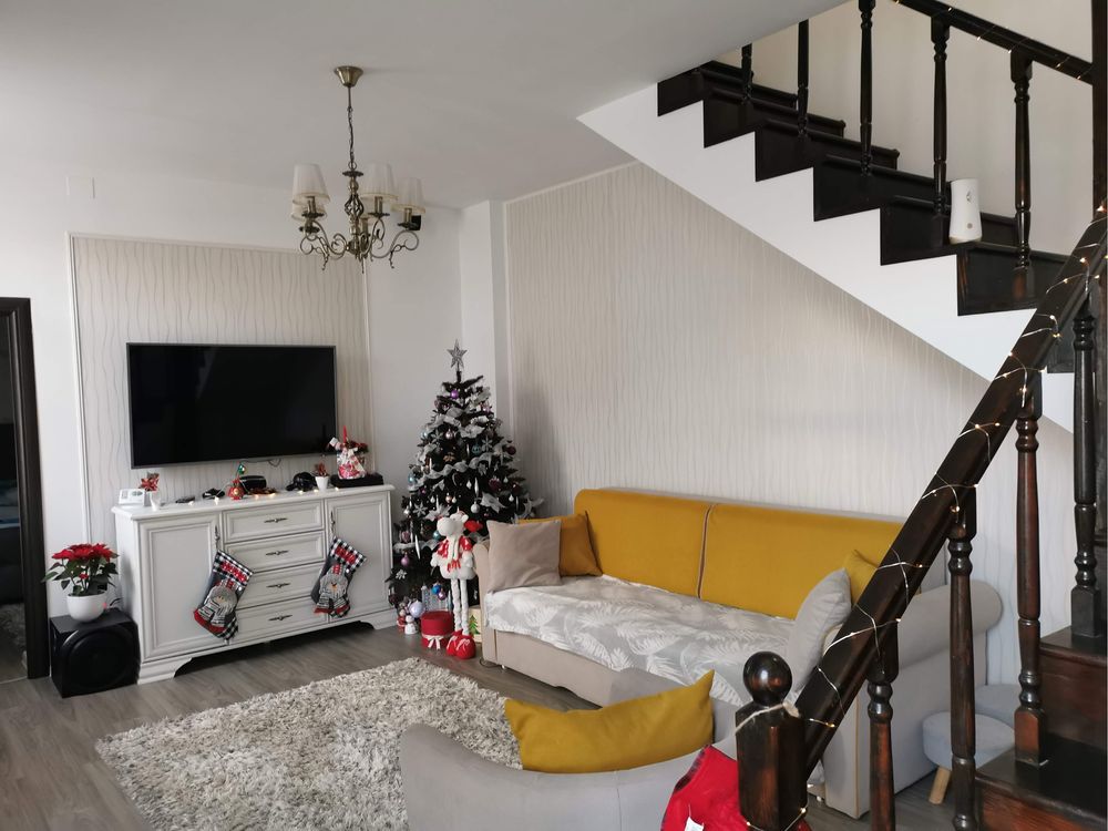 Casa 4 camere in Dr Tr Severin  ,zona centrala(A)