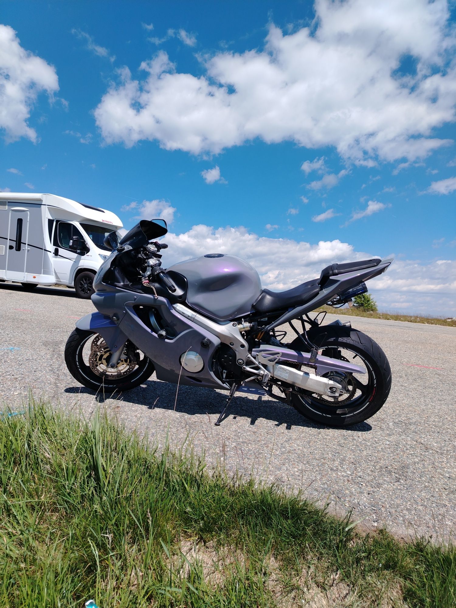Honda cbr 35kw  f4i custom