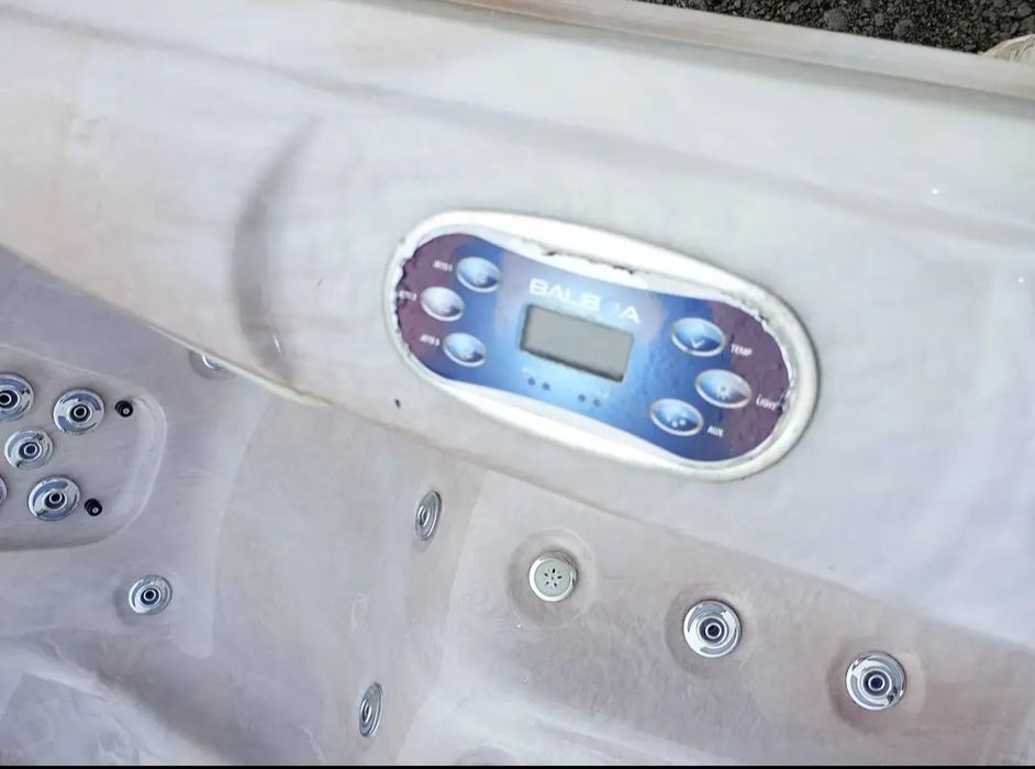 Jacuzzi spa 6-8 persoane!