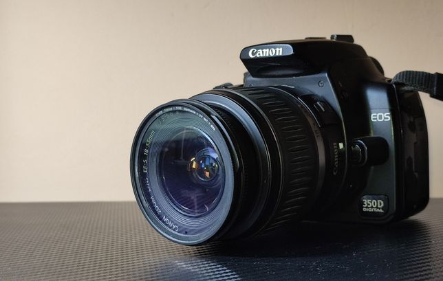 Canon EOS 350D cu obiectiv 18-55mm