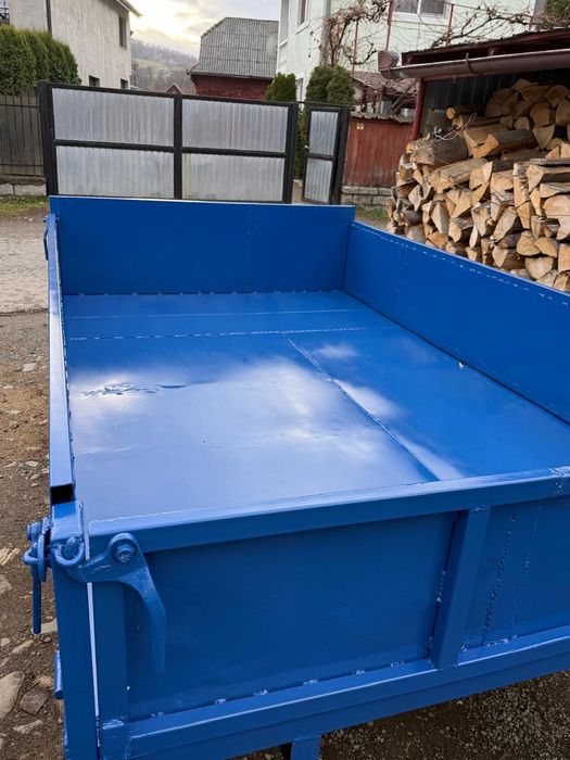 Remorca tractor basculabila