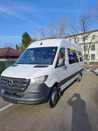 Microbuz Mercedes Sprinter